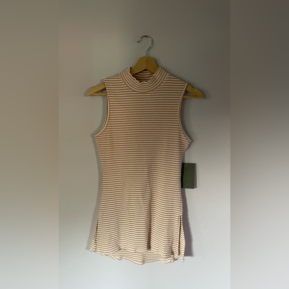 See & Be Seen Dress - Picture 7 of 8